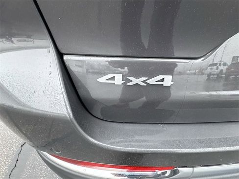 Used 2024 Jeep Grand Cherokee Limited image 37