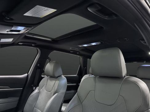 Used 2024 Kia Telluride SX X-Pro image 7