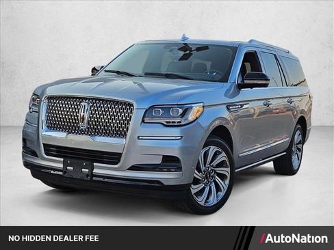 Used 2023 Lincoln Navigator L Reserve AWD/4WD image 1