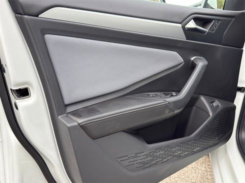 New 2026 Volkswagen Jetta SE image 16