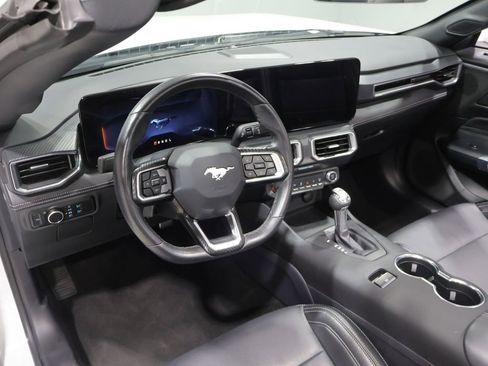 Used 2025 Ford Mustang Premium RWD image 21