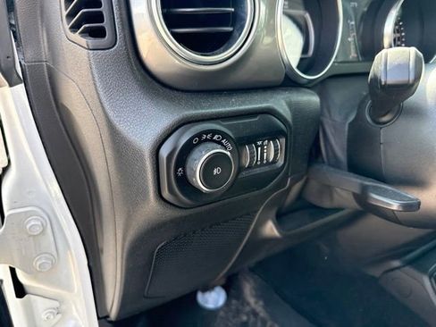 Used 2021 Jeep Wrangler Unlimited Sahara AWD/4WD image 20