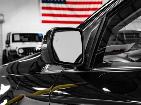 Used 2019 Ford Edge Titanium image 52