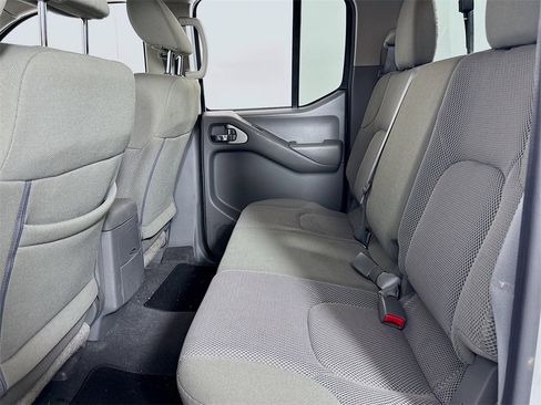 Used 2021 Nissan Frontier SV w/ Midnight Edition Floor Mats image 12