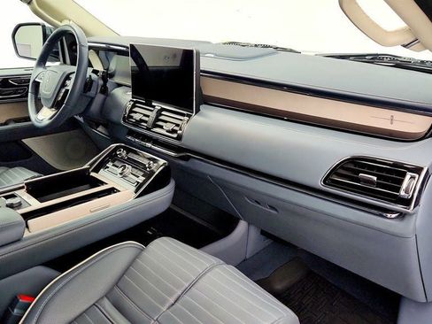 Used 2022 Lincoln Navigator L Black Label AWD/4WD image 26