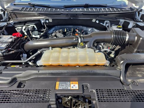 Used 2025 Ford Expedition Platinum image 35