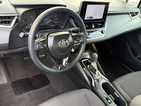 Used 2024 Toyota Corolla LE FWD image 4