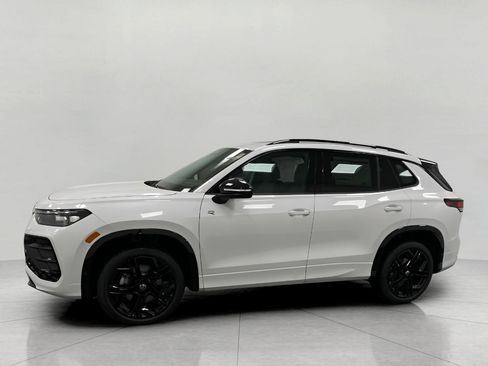 New 2026 Volkswagen Tiguan SE R-Line image 6