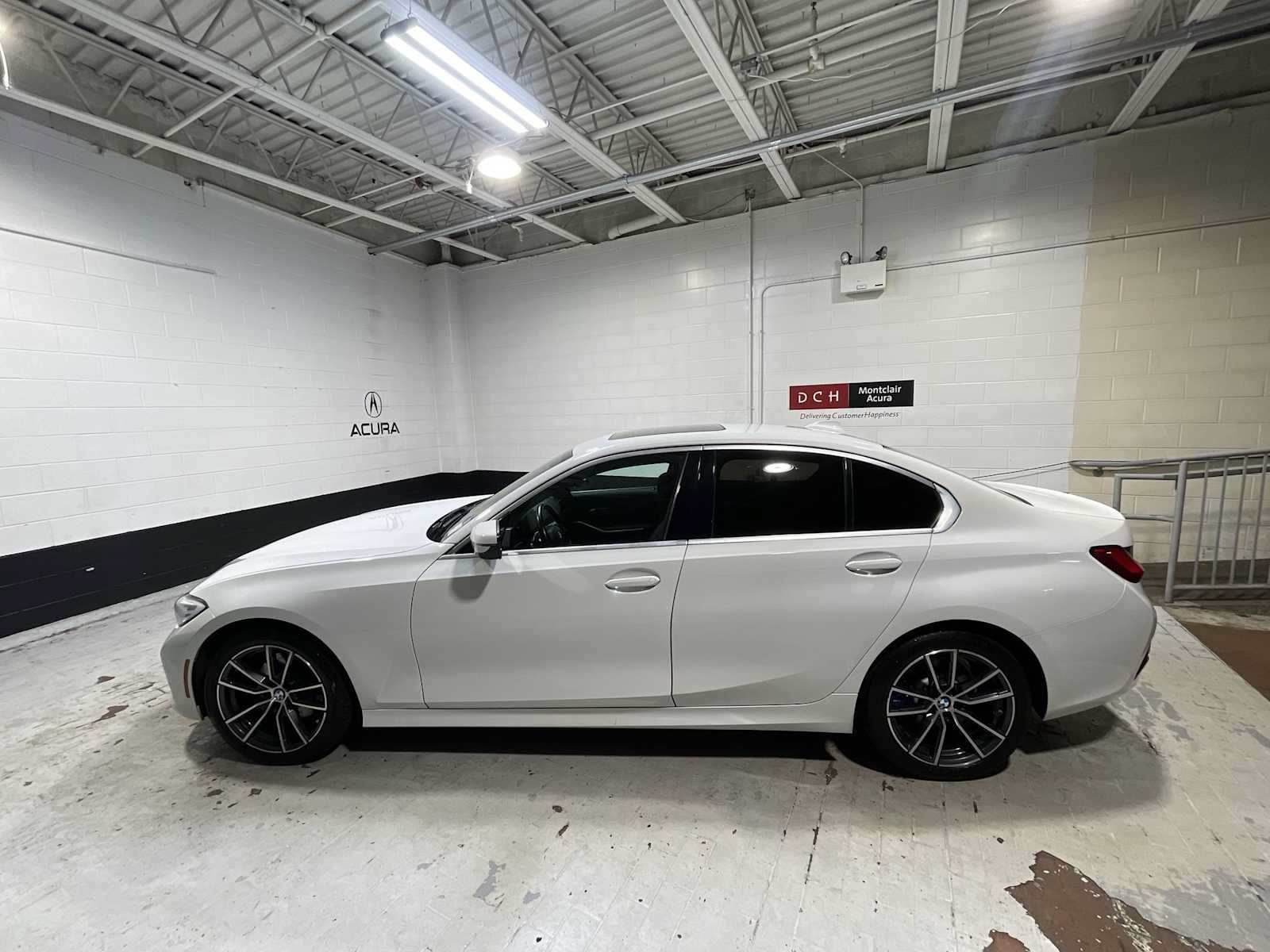 Used 2020 BMW 330i xDrive Sedan w/ Driving Assistance Package AWD/4WD image 3