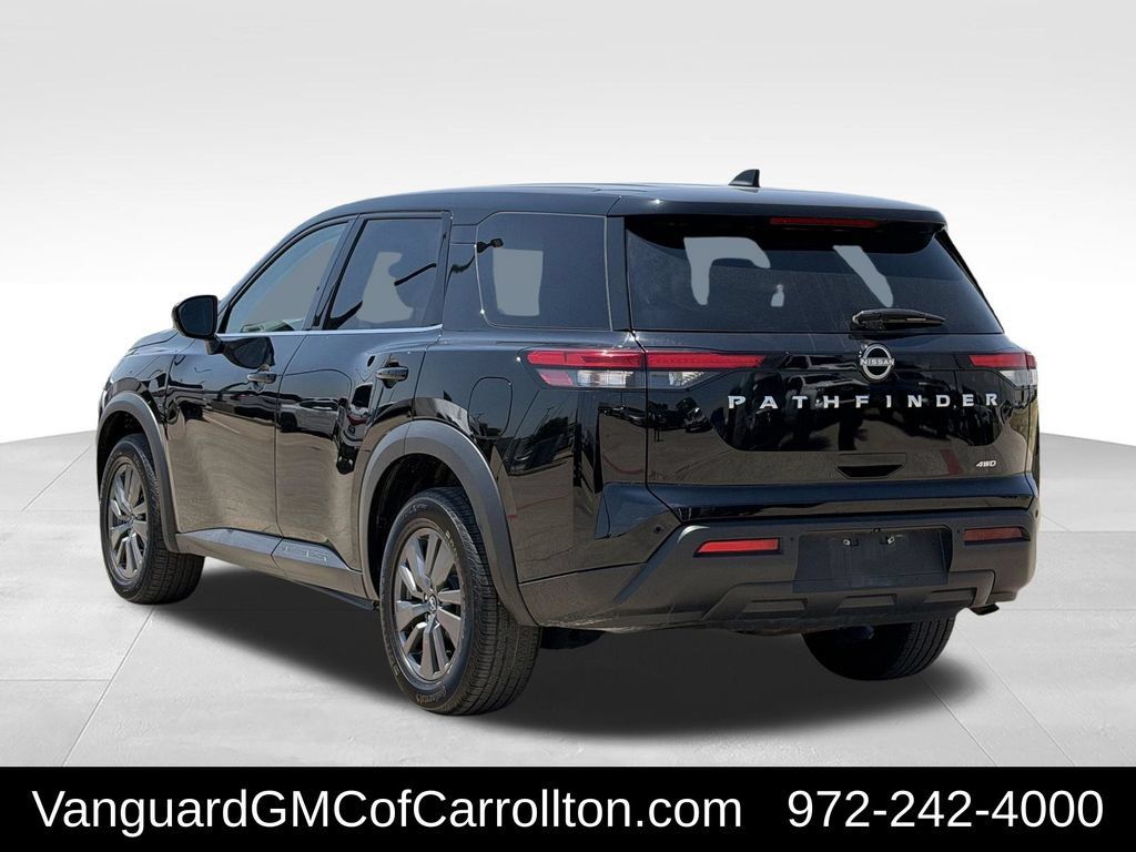 Used 2024 Nissan Pathfinder S AWD/4WD image 6