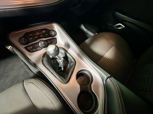 Used 2023 Dodge Challenger R/T w/ Blacktop Package image 26