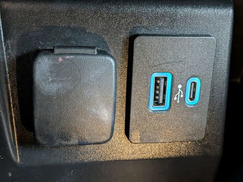 Certified 2023 Ford Explorer XLT w/ Equipment Group 202A image 27