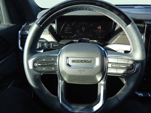 Used 2024 GMC Acadia Denali w/ Super Cruise Package image 12