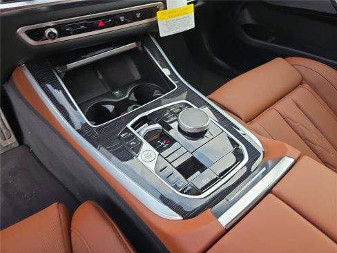 New 2026 BMW X5 xDrive40i w/ M Sport Package AWD/4WD image 29