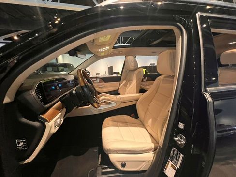 Used 2022 Mercedes-Benz GLS 450 4MATIC image 16