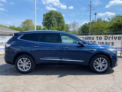 Used 2023 Buick Enclave Essence w/ Experience Buick Package AWD/4WD image 2