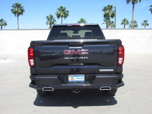 Used 2025 GMC Sierra 1500 Elevation image 7