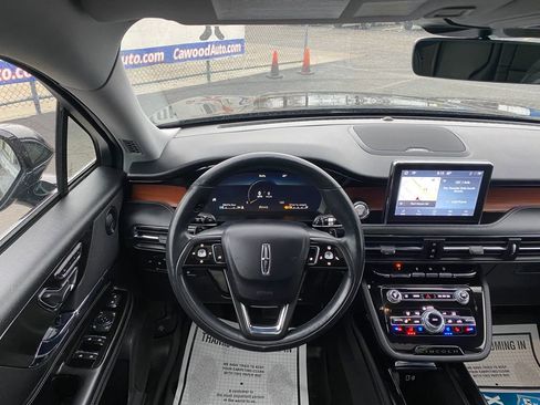 Used 2021 Lincoln Corsair Reserve image 21