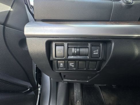 Used 2015 Subaru Outback 2.5i Limited AWD/4WD image 16