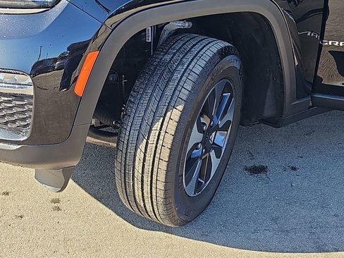 Used 2023 Jeep Grand Cherokee 4WD 4xe image 36