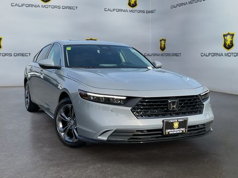 Used 2025 Honda Accord EX-L image 3