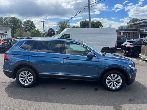 Used 2018 Volkswagen Tiguan SE w/ Panoramic Sunroof Package AWD/4WD image 4