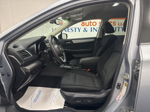 Used 2018 Subaru Outback 2.5i Premium AWD/4WD image 6