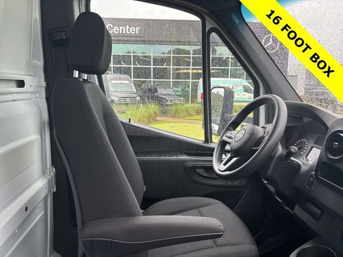 Used 2021 Freightliner Sprinter 3500 image 36