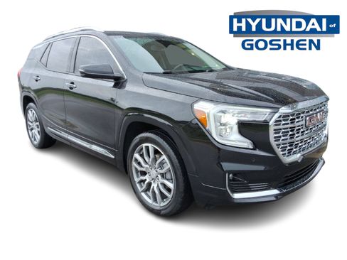 Used 2023 GMC Terrain Denali w/ LPO, Floor Liner Package AWD/4WD image 3