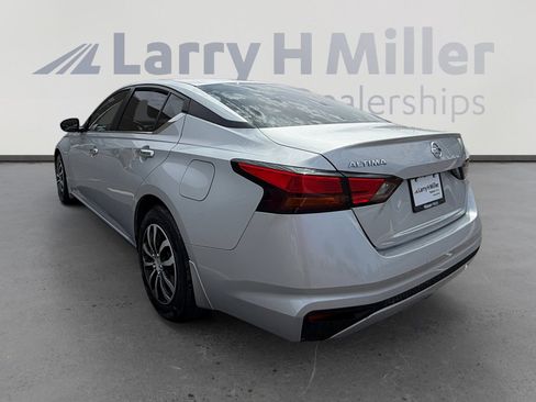 Used 2021 Nissan Altima 2.5 S FWD image 3