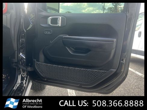 Used 2021 Jeep Gladiator Rubicon w/ Cold Weather Group image 22