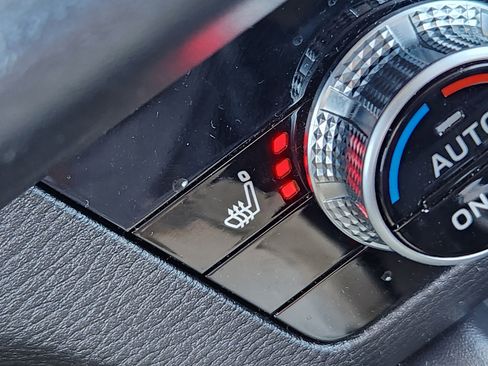 Used 2024 Mitsubishi Outlander SE image 16