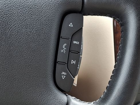 Used 2011 Chevrolet Impala LT FWD image 25