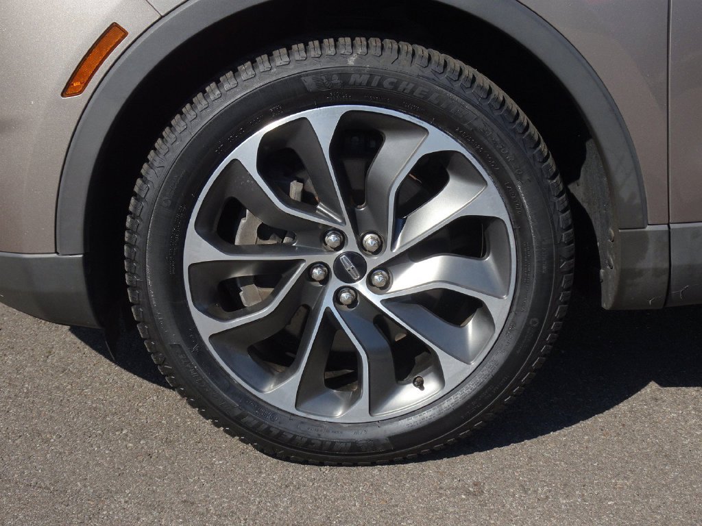 Used 2021 Lincoln Nautilus Reserve AWD/4WD image 27