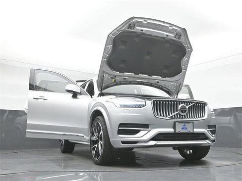 Used 2022 Volvo XC90 T8 Inscription Expression w/ Advanced Package image 56