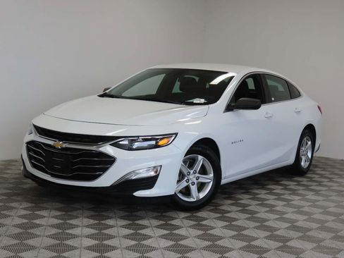 Used 2024 Chevrolet Malibu LS image 1