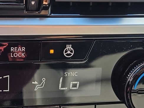 New 2025 Nissan Pathfinder SL image 21