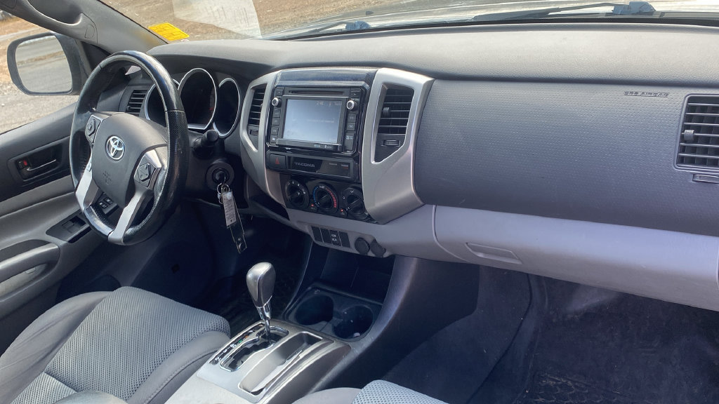 Used 2015 Toyota Tacoma PreRunner w/ TRD Sport Package RWD image 11