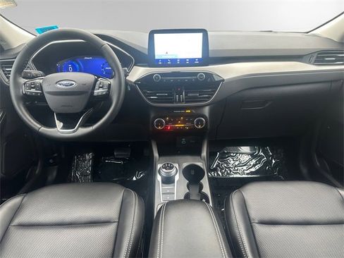 Used 2022 Ford Escape SEL w/ Technology Package image 10