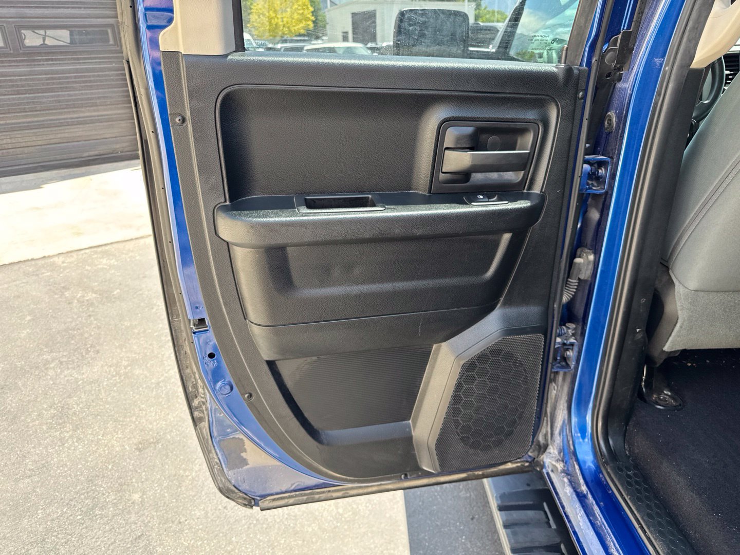 Used 2018 RAM 1500 Express AWD/4WD image 16