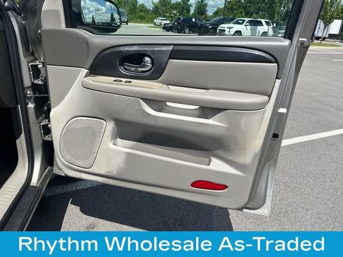 Used 2003 GMC Envoy SLE w/ 1SB Preferred Equipment Group AWD/4WD image 18