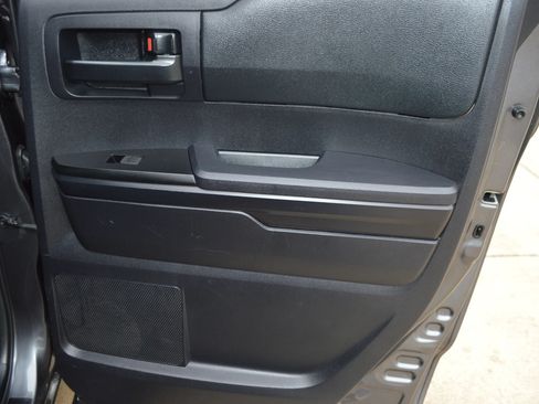 Used 2014 Toyota Tundra SR AWD/4WD image 25