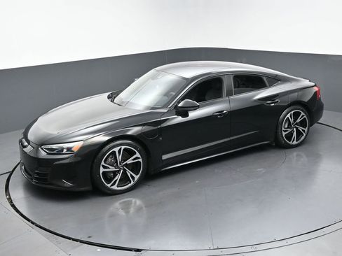 Used 2022 Audi e-tron GT Premium Plus w/ Performance Package image 39