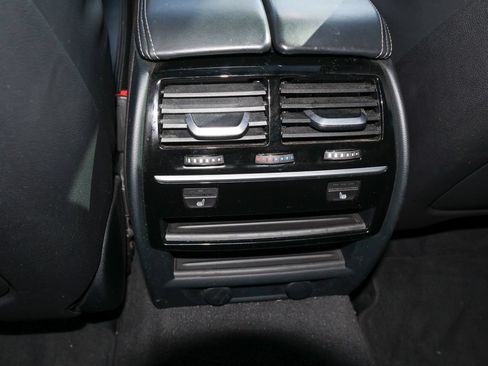 Used 2017 BMW 530i xDrive AWD/4WD image 12