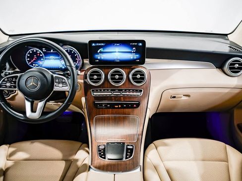 Certified 2022 Mercedes-Benz GLC 300 image 11