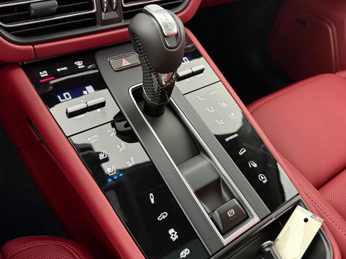 New 2026 Porsche Macan GTS image 21