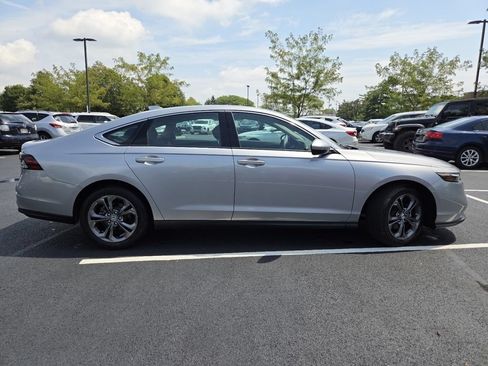 Certified 2023 Honda Accord EX image 21