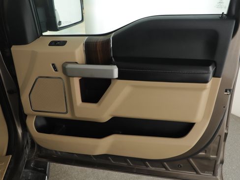 Used 2015 Ford F150 Lariat w/ Equipment Group 501A Mid AWD/4WD image 17
