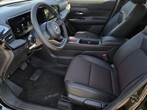 New 2026 Nissan Kicks SR w/ Cold Weather Package image 18