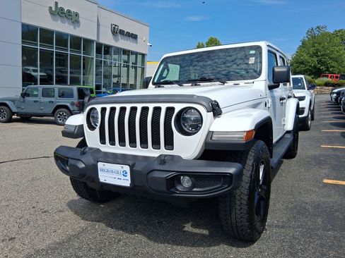 Certified 2021 Jeep Wrangler Unlimited Sahara AWD/4WD image 4